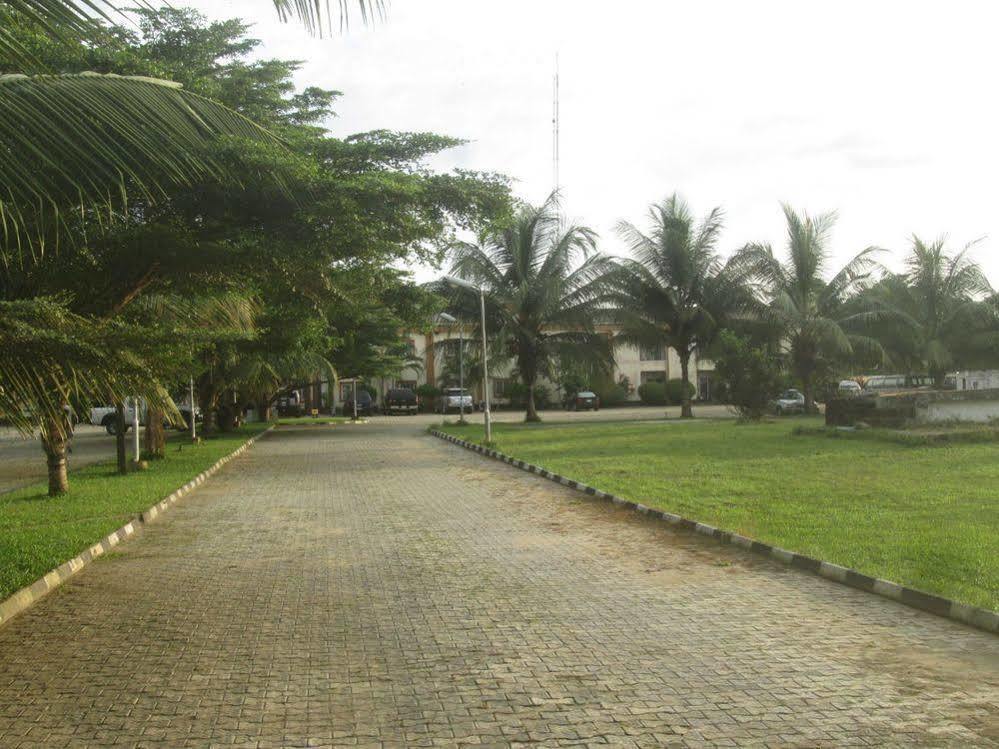 Tiffany Hotel And Towers Imogwu-Agwa Экстерьер фото
